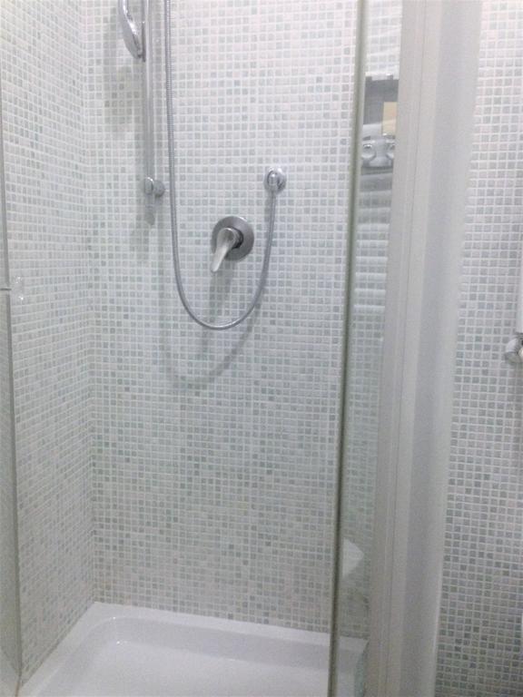 Giuly Guesthouse ローマ エクステリア 写真