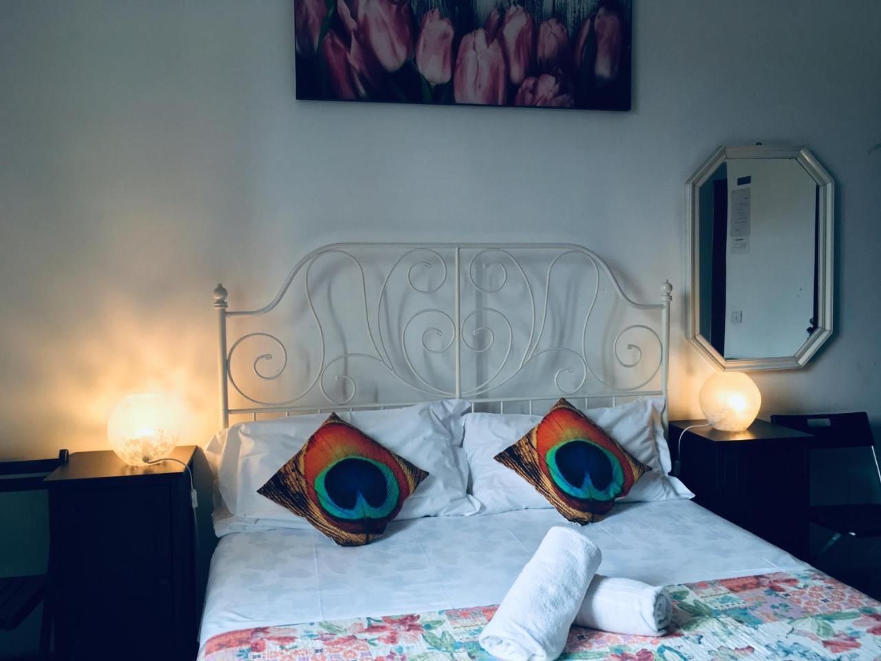 Giuly Guesthouse ローマ エクステリア 写真