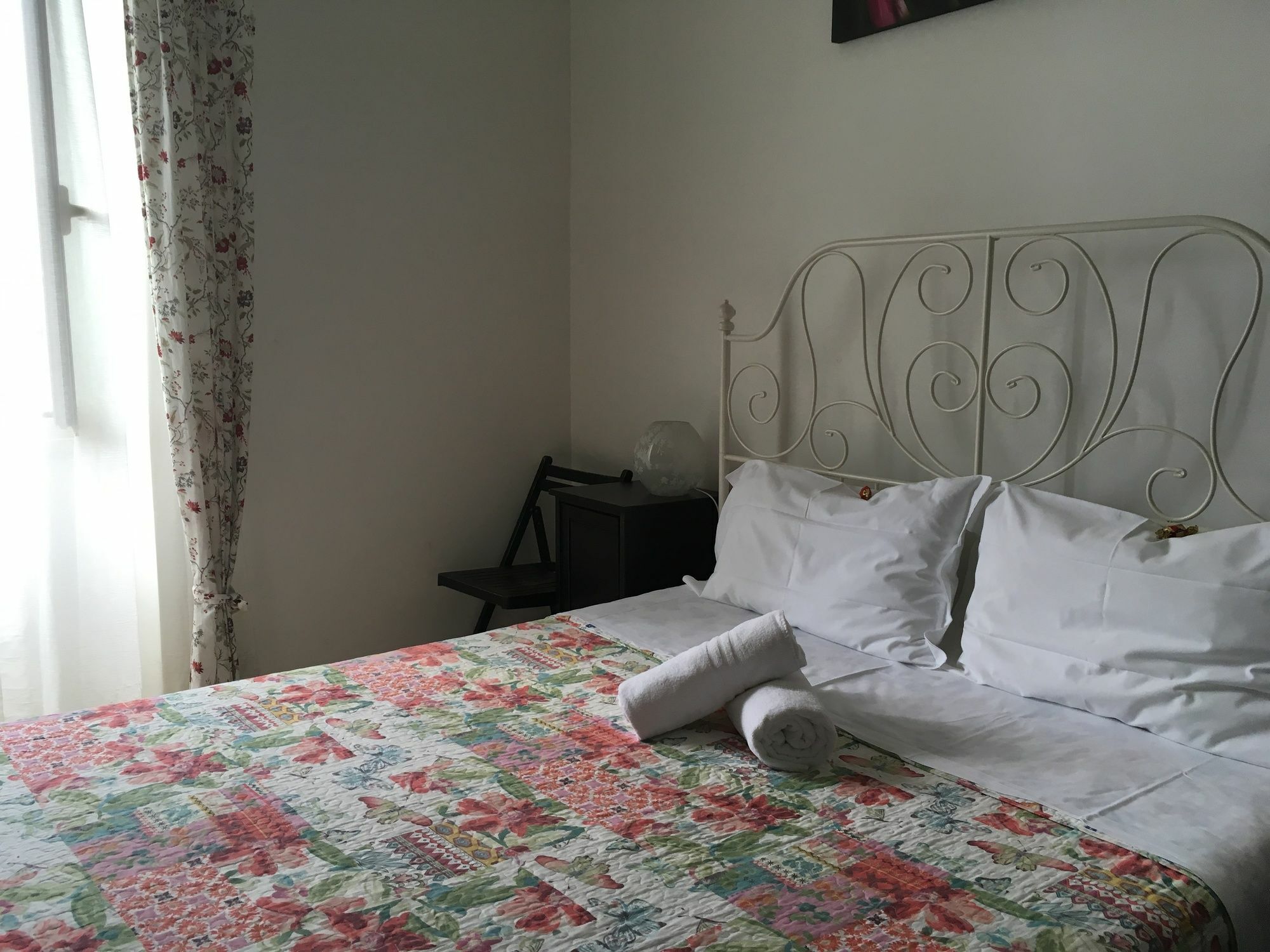 Giuly Guesthouse ローマ エクステリア 写真