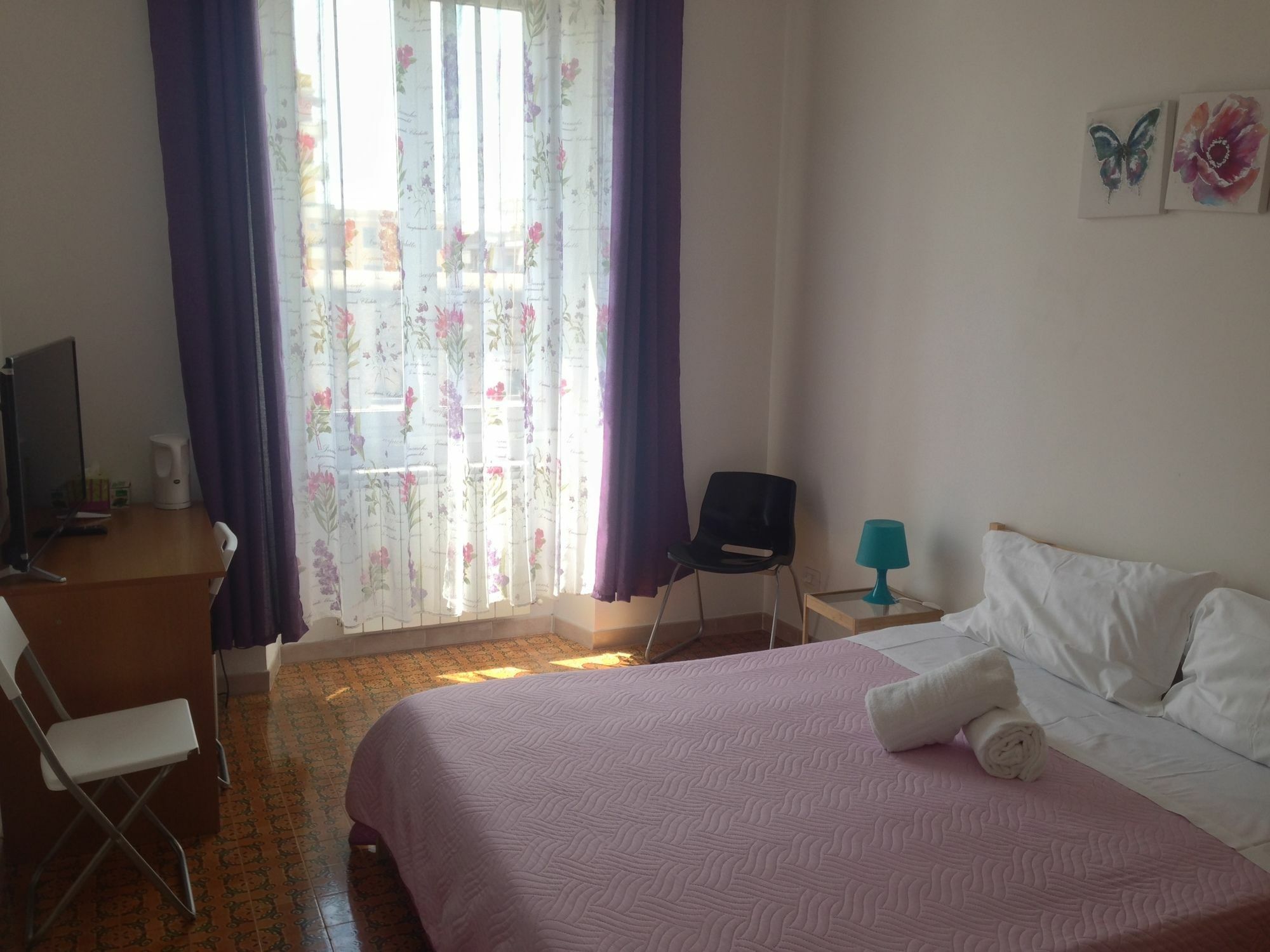 Giuly Guesthouse ローマ エクステリア 写真