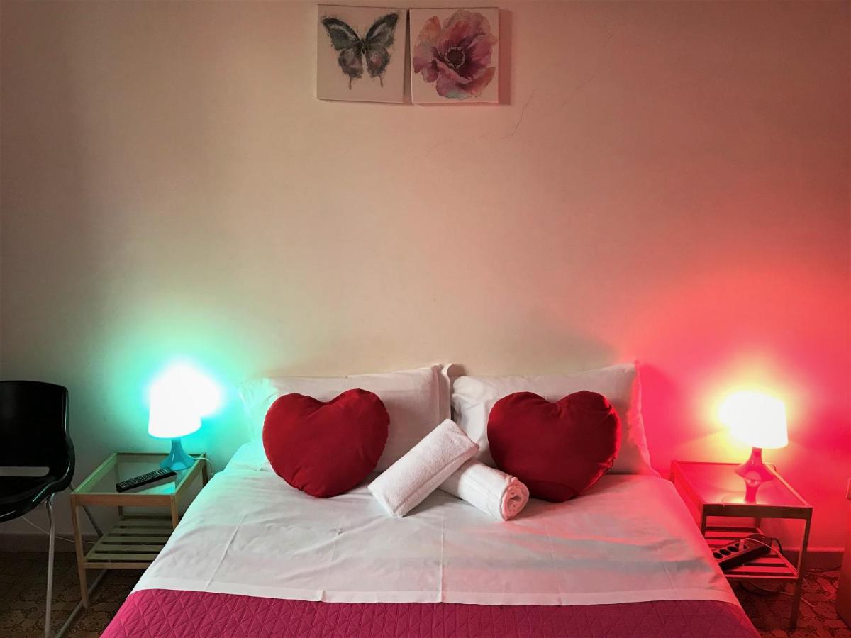 Giuly Guesthouse ローマ エクステリア 写真