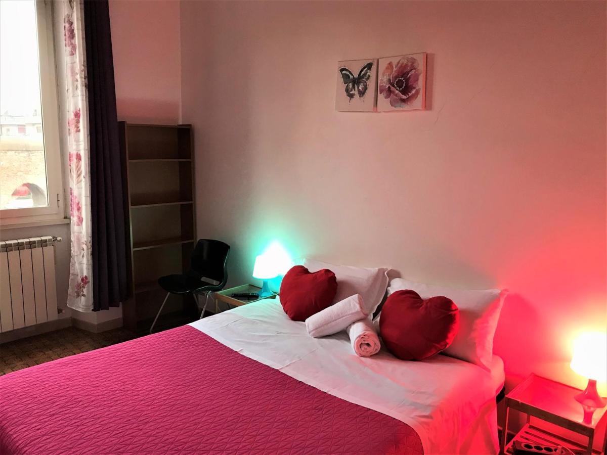 Giuly Guesthouse ローマ エクステリア 写真