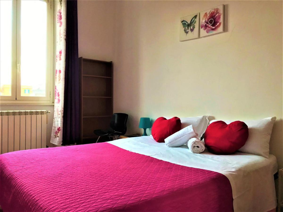 Giuly Guesthouse ローマ エクステリア 写真