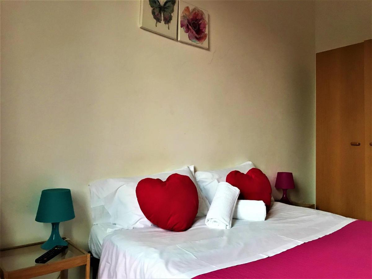Giuly Guesthouse ローマ エクステリア 写真